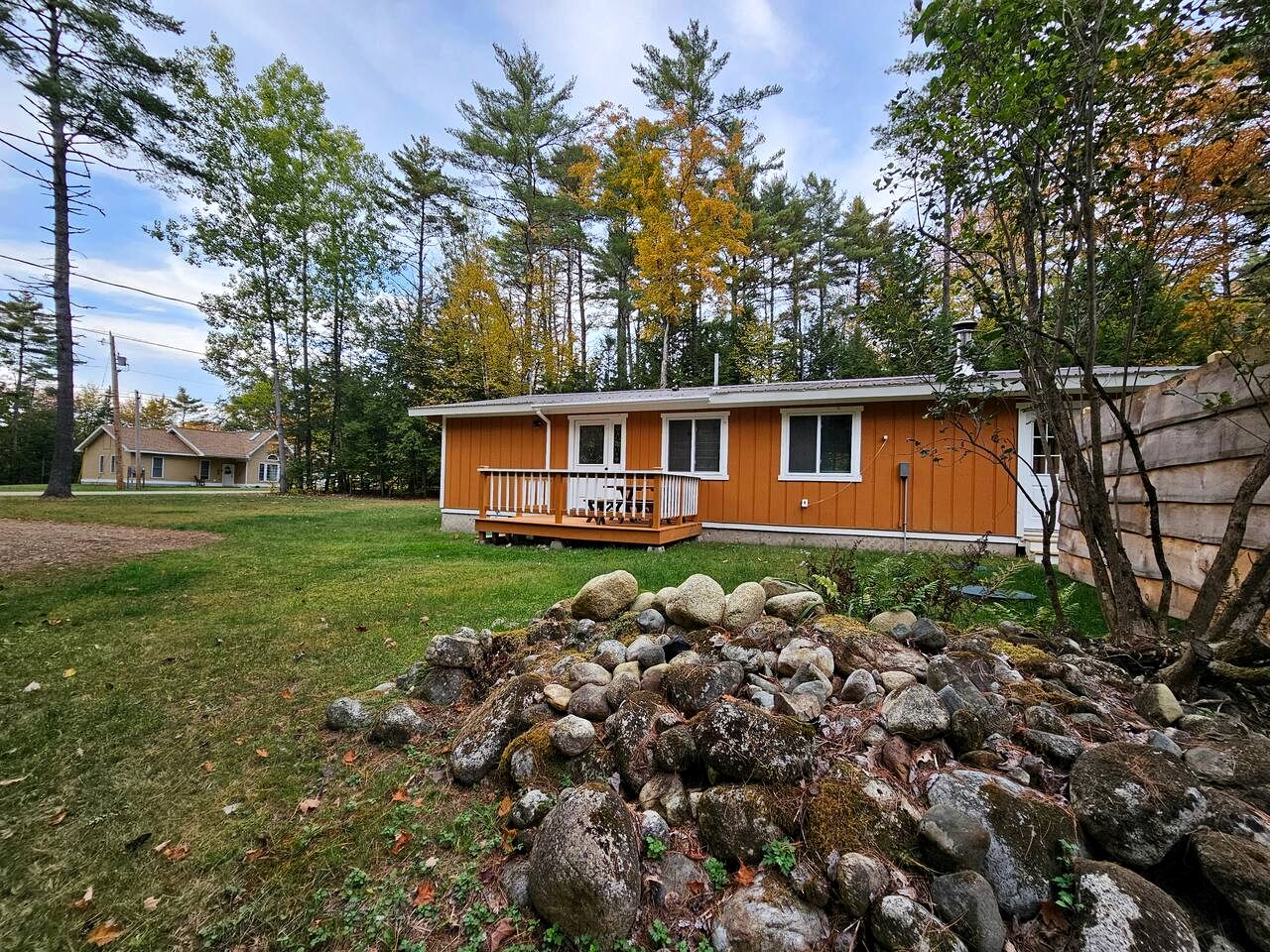 Beautiful Cozy Cabin with Hot Tub and Fire Pit near Haverhill, New Hampshire