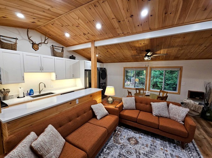 Vacation Rentals (United States of America, --, --)