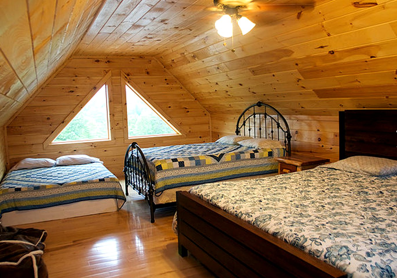 Gorgeous Log Cabin Rental near the Blue Ridge Mountains in Dobson, North Carolina