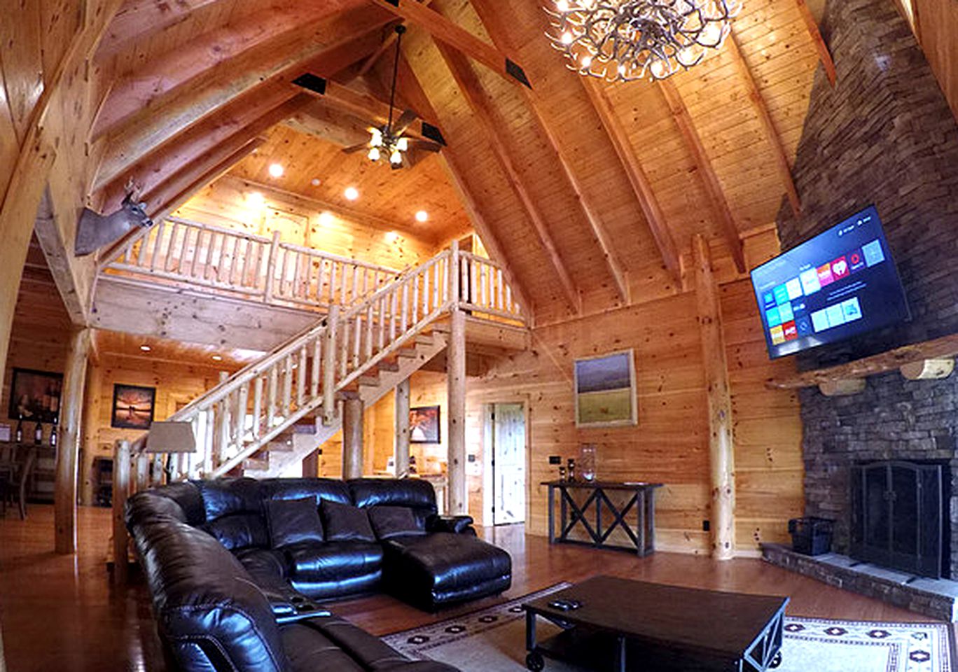 Carolina Getaway Cabins Coyote in the Woods, Log Cabins, Dobson