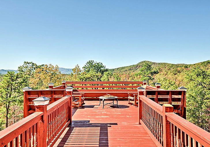 Log Cabins (Dobson, North Carolina, United States)