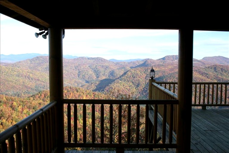 Log Cabins (Lake Lure, North Carolina, United States)