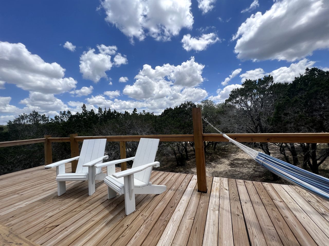 Beautiful Secluded Yurt with Hot Tub in Dripping Springs, Texas
