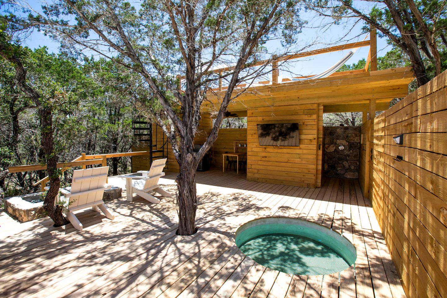 Beautiful Secluded Yurt with Hot Tub in Dripping Springs, Texas