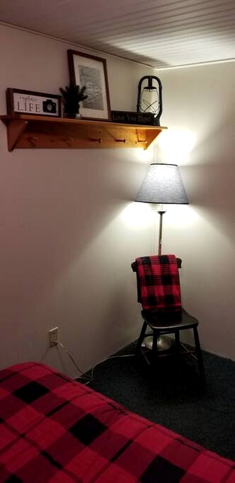 Carroll, NH Pet-Friendly Cabin with Hot Tub: Your Ultimate Retreat