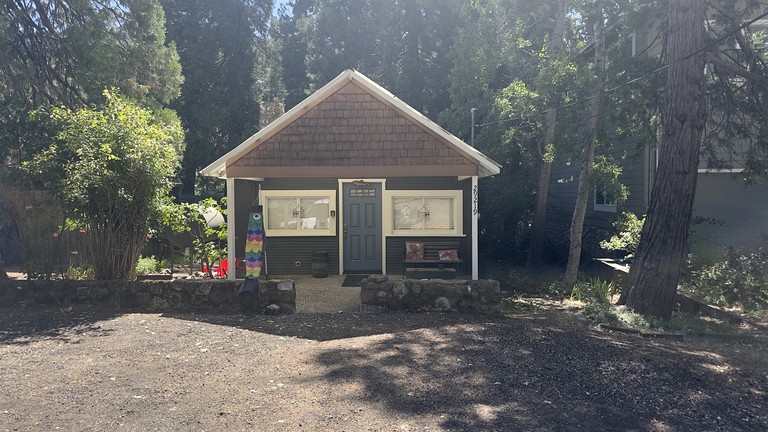 Cabins (United States of America, Castella, California)