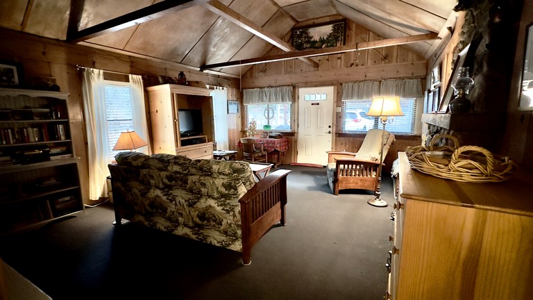 Cabins (United States of America, Castella, California)