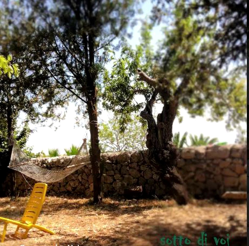 Secluded Bell Tent Rental for a Getaway in the Countryside near Syracuse, Sicily