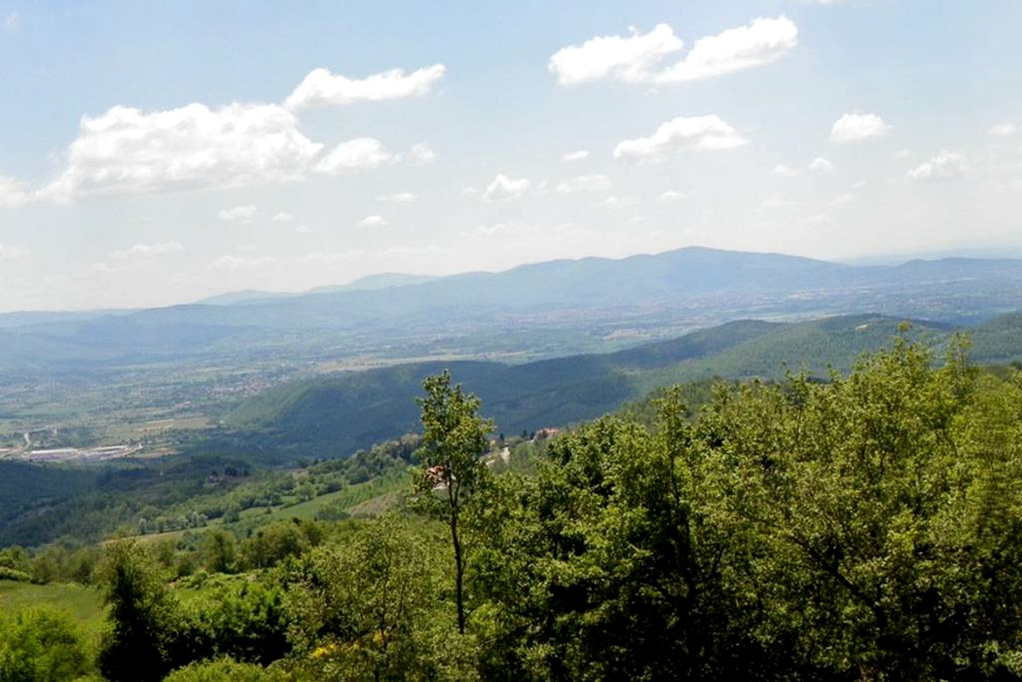 Stunning Villa Rental near Walking Trails in Arezzo, Tuscany, Italy