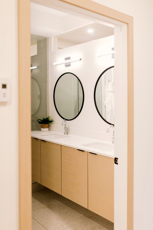 Idyllic Cabin Rental on Rice Lake Perfect for Nature Holidays in Peterborough, Ontario