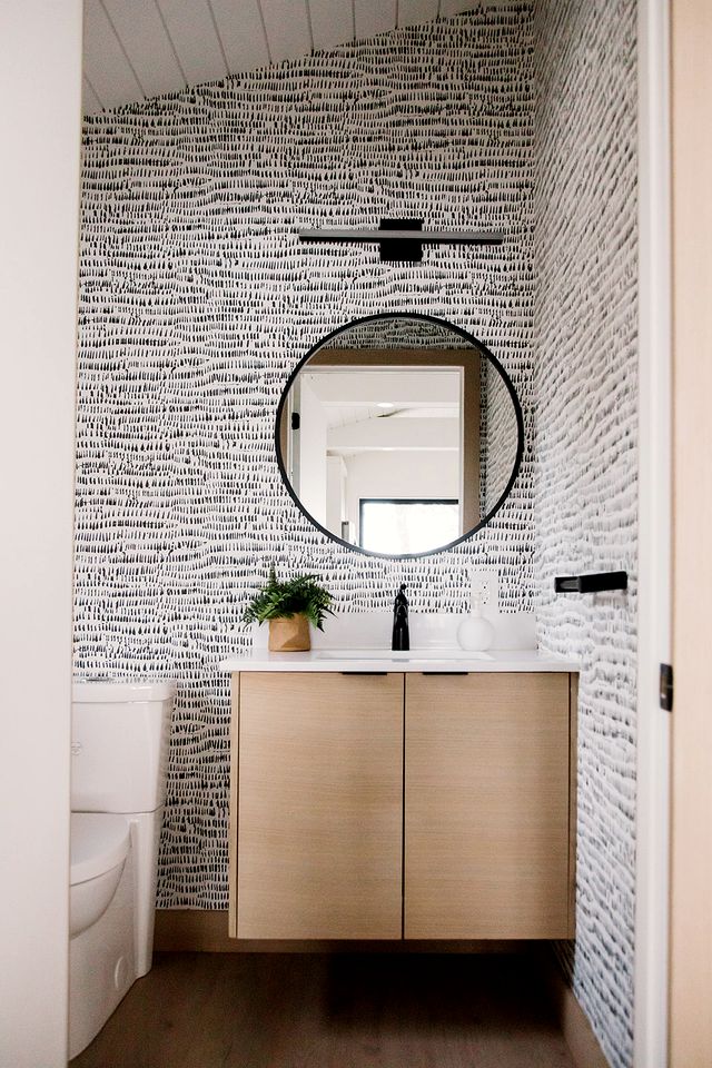 Idyllic Cabin Rental on Rice Lake Perfect for Nature Holidays in Peterborough, Ontario