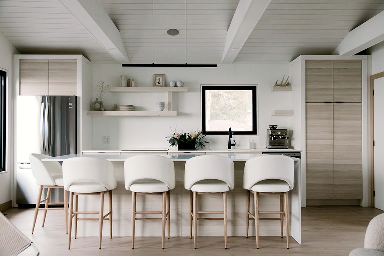 Cabins (Toronto, Ontario, Canada)