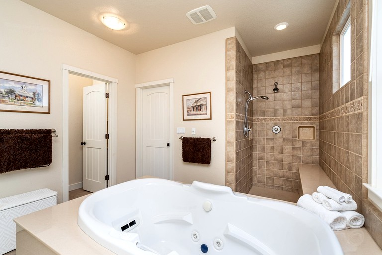 Villas (United States of America, Groveland, California)