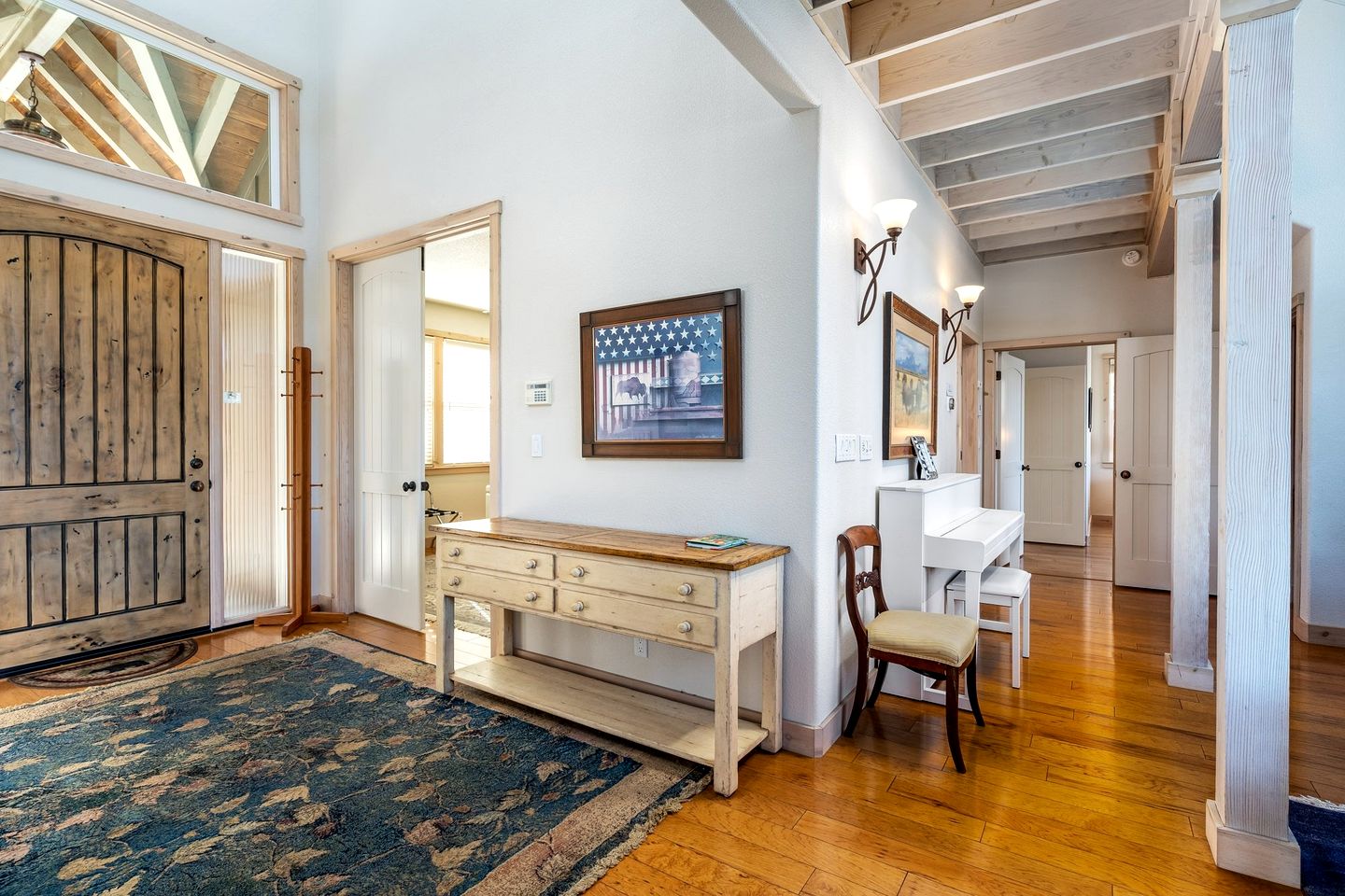 Luminous Secluded Villa with Pool Table and Spa Bath in Groveland, California