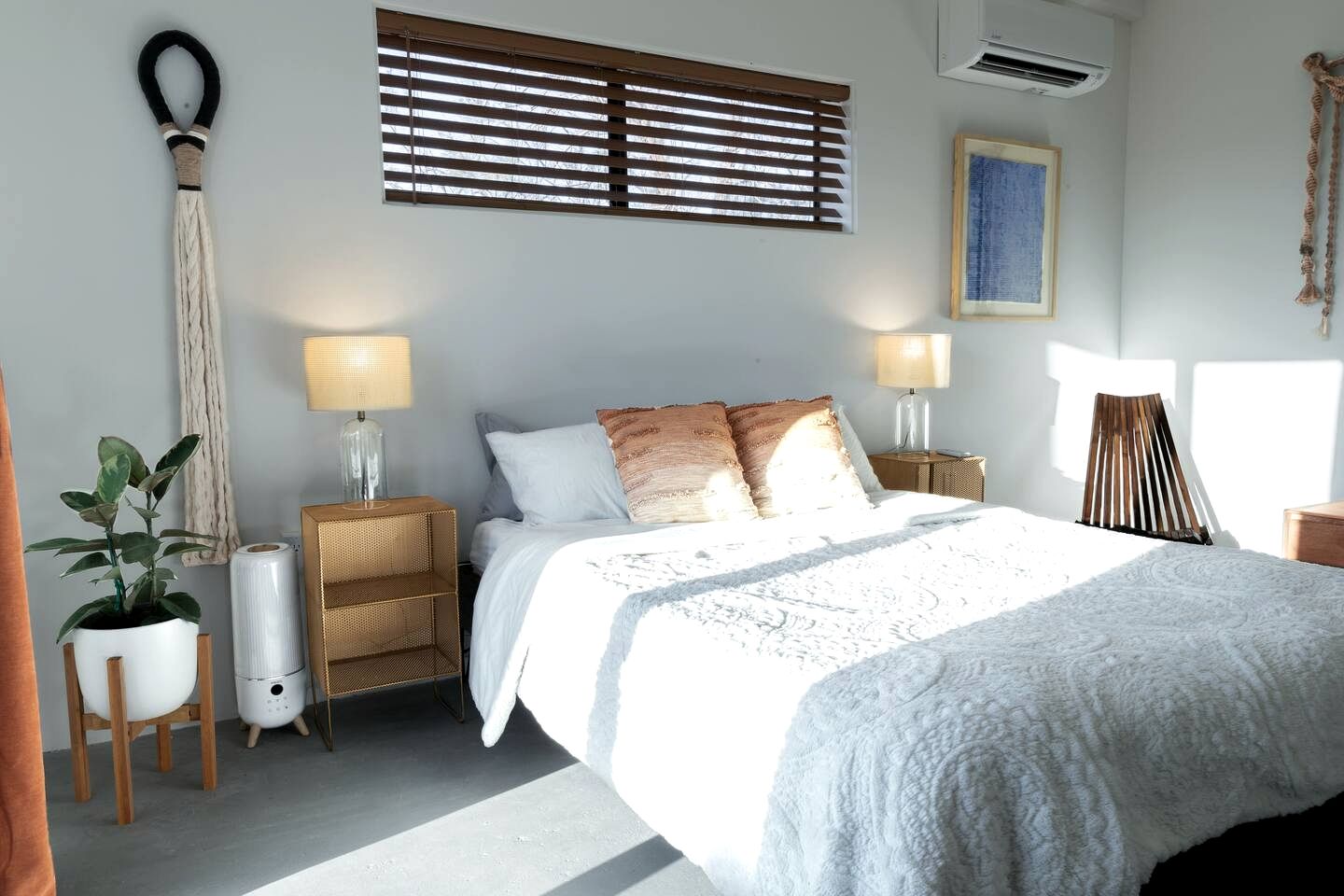 Spectacular Desert Cottage with Sauna and Jacuzzi in California