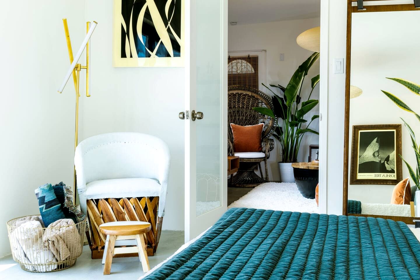 Spectacular Desert Cottage with Sauna and Jacuzzi in California