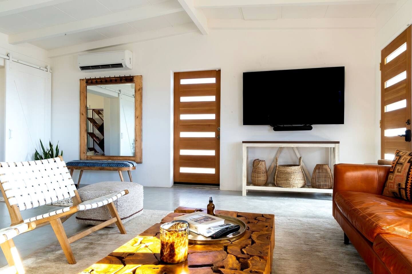 Spectacular Desert Cottage with Sauna and Jacuzzi in California