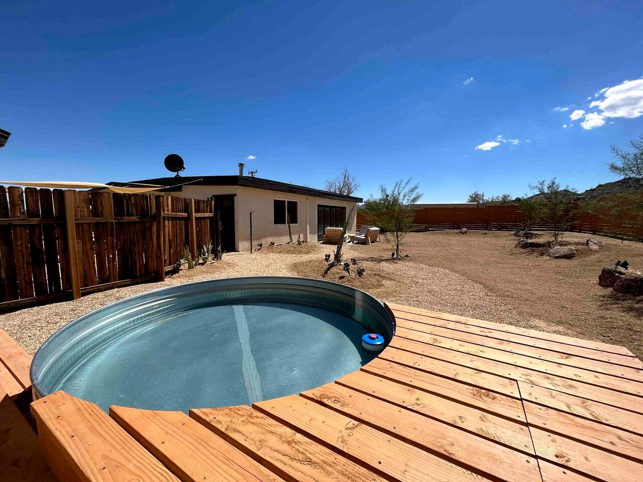 Spectacular Desert Cottage with Sauna and Jacuzzi in California
