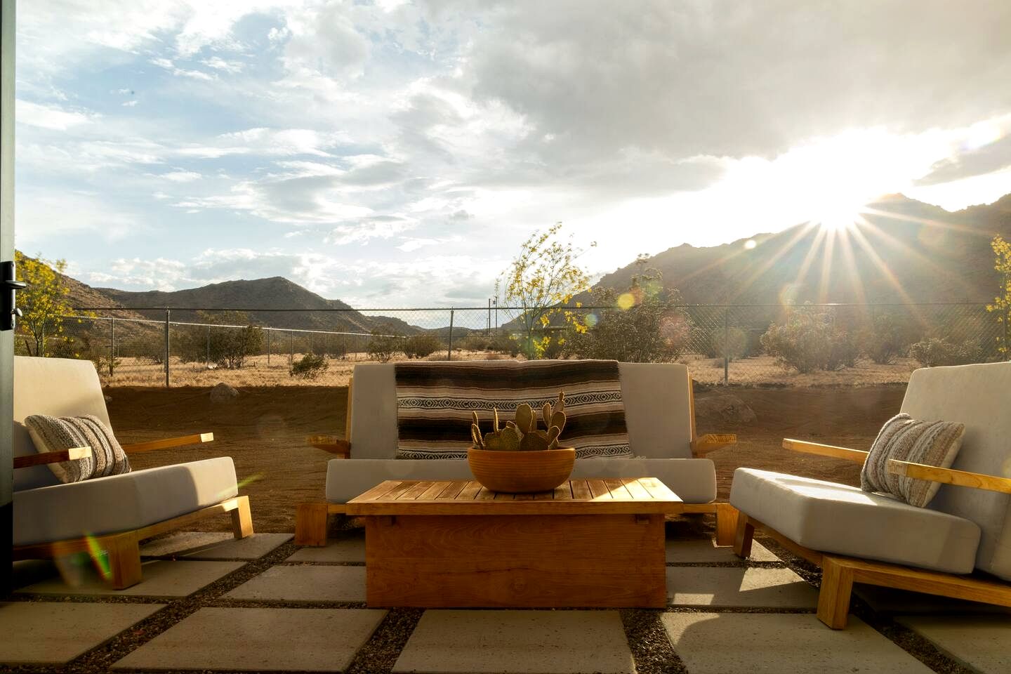 Spectacular Desert Cottage with Sauna and Jacuzzi in California