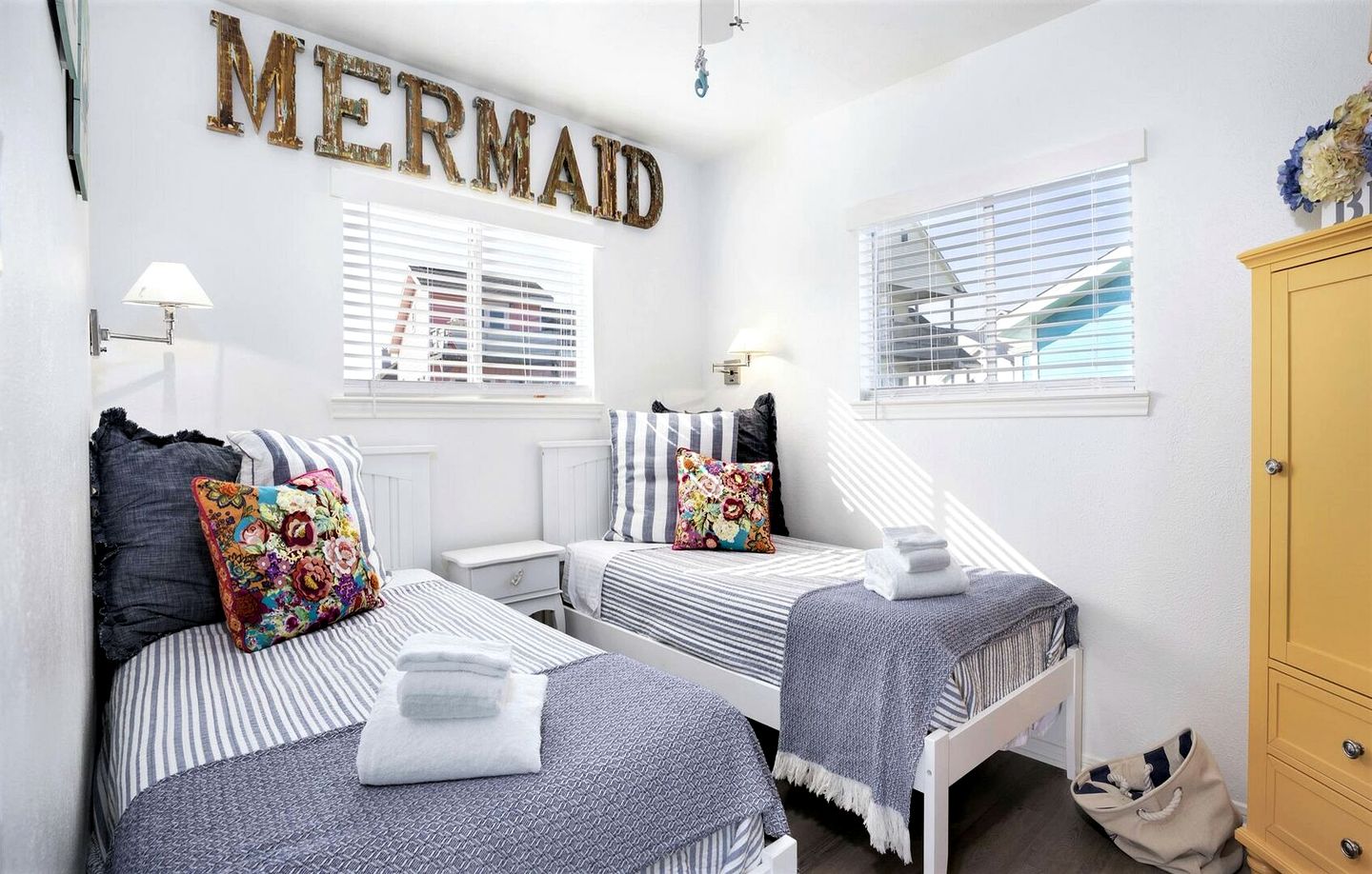 Relaxing Beach House with Incredible Sea Views for a Wonderful Family Getaway in Galveston, Texas