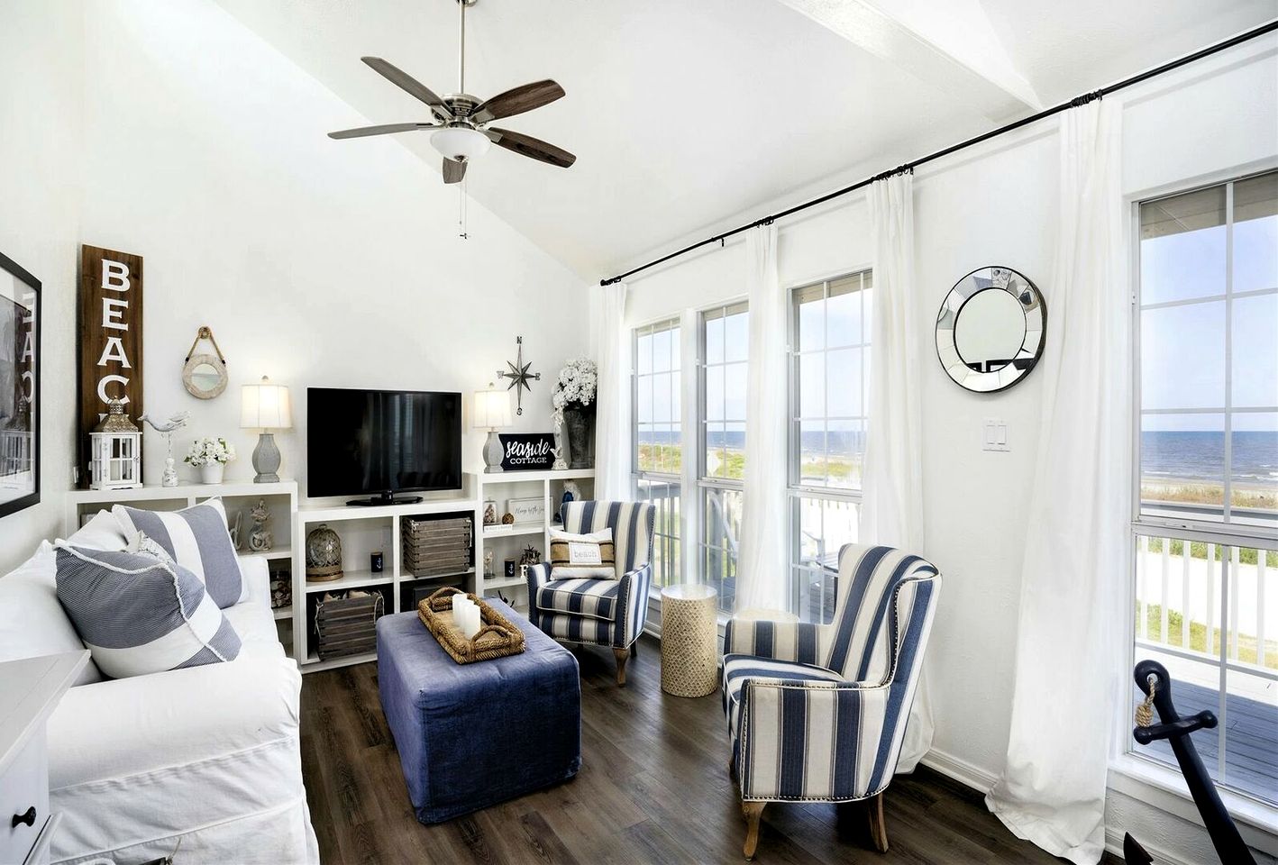 Relaxing Beach House with Incredible Sea Views for a Wonderful Family Getaway in Galveston, Texas