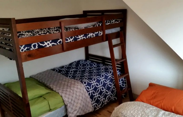 Cottages (Golden, British Columbia, Canada)