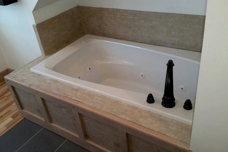 Cottages (Golden, British Columbia, Canada)