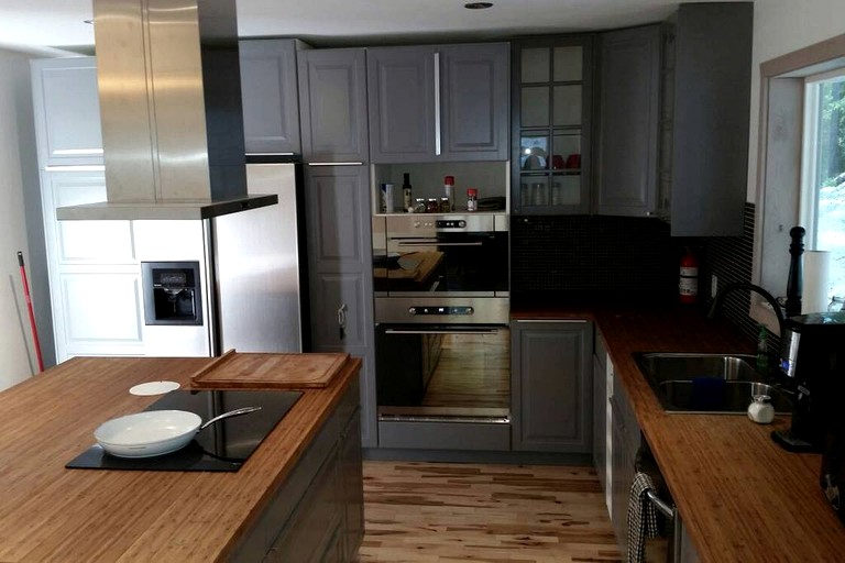 Cottages (Golden, British Columbia, Canada)