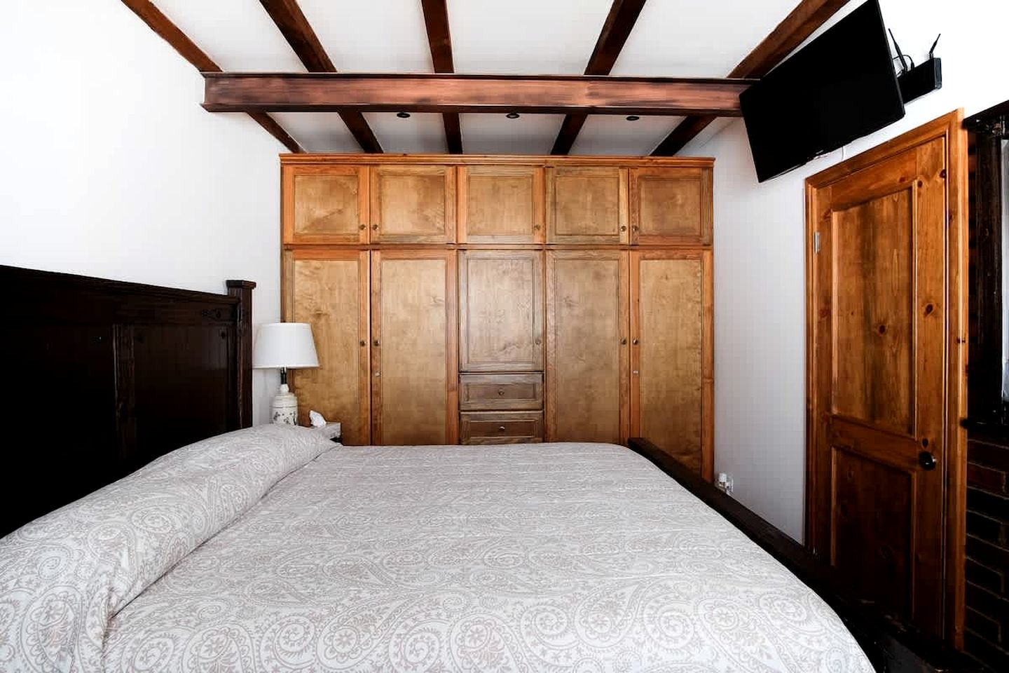 Stylish Countryside Suite with Fire Pit & Relaxing Outdoor Spaces in Baja California, Mexico