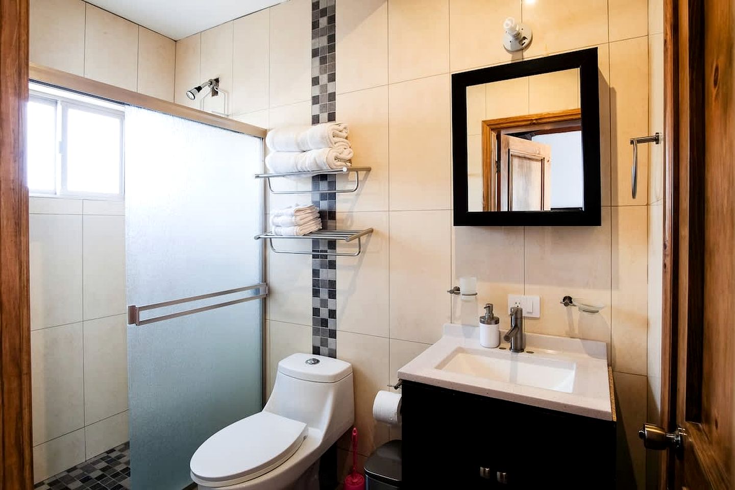 Stylish Countryside Suite with Fire Pit & Relaxing Outdoor Spaces in Baja California, Mexico