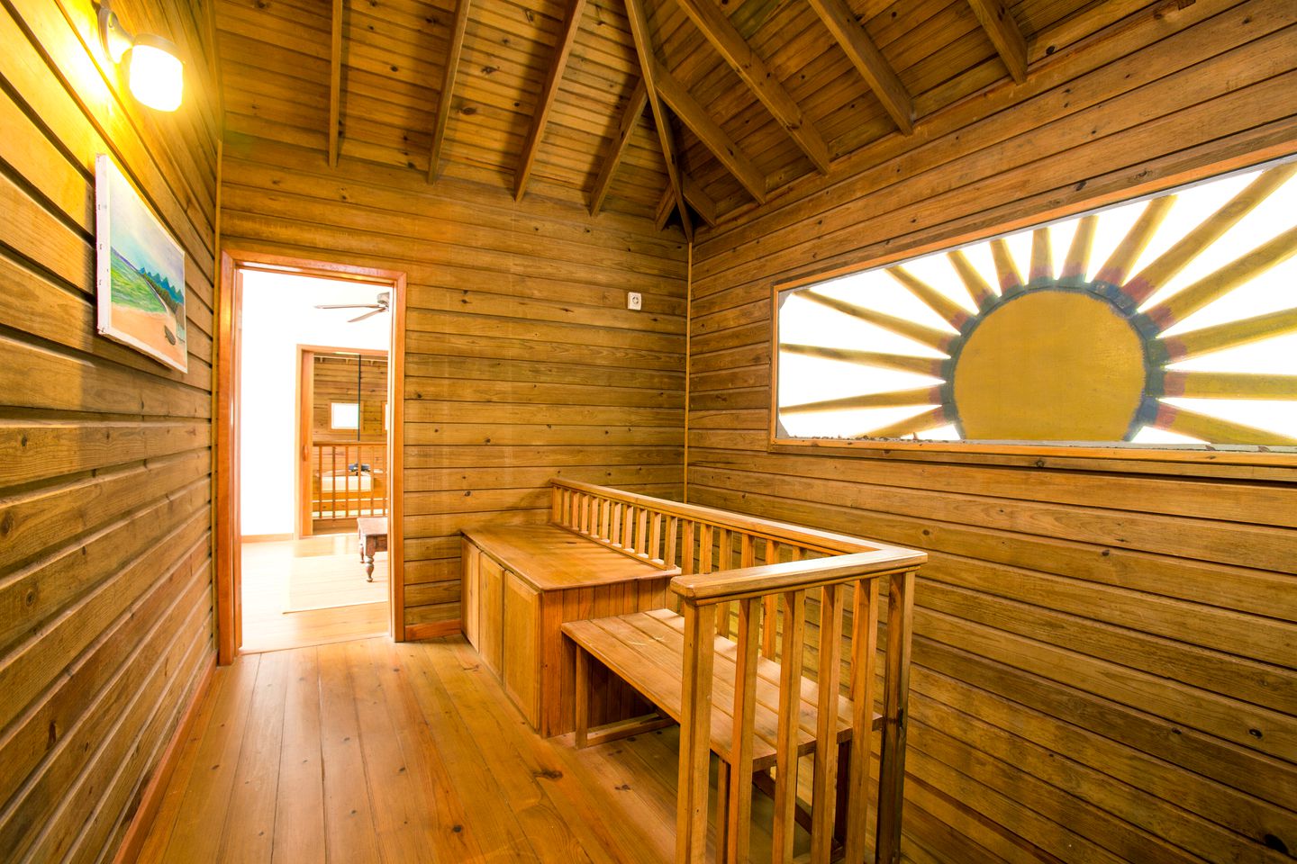 Idyllic Vacation Rental with Double Kayaks and Swimming Pool in Sandy Bay, Honduras