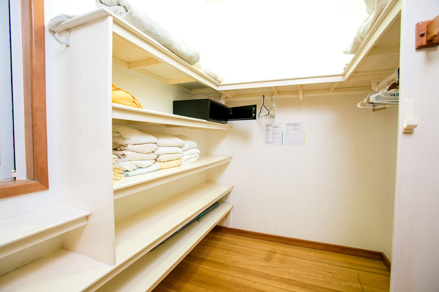 Idyllic Vacation Rental with Double Kayaks and Swimming Pool in Sandy Bay, Honduras