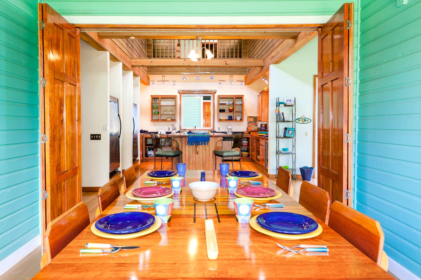Idyllic Vacation Rental with Double Kayaks and Swimming Pool in Sandy Bay, Honduras