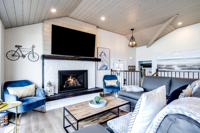 Cottages (Canada, Leamington, Ontario)