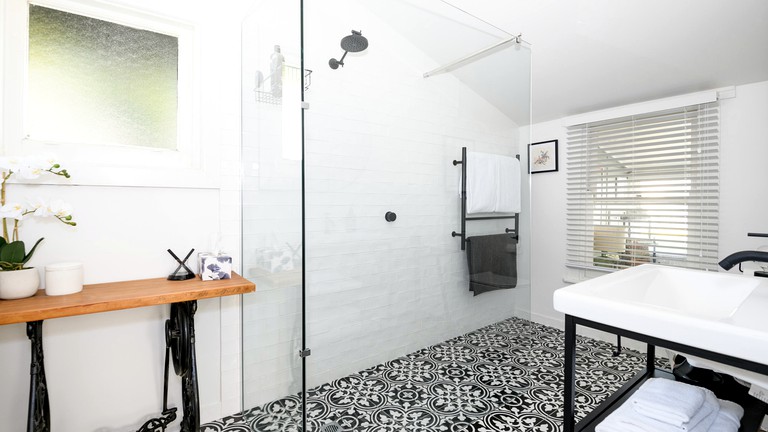 Cabins (Australia, Daylesford, Victoria)