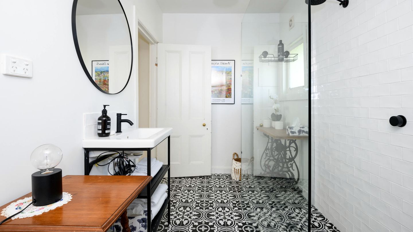 Wonderful Cabin with Fireplace in Daylesford, Victoria