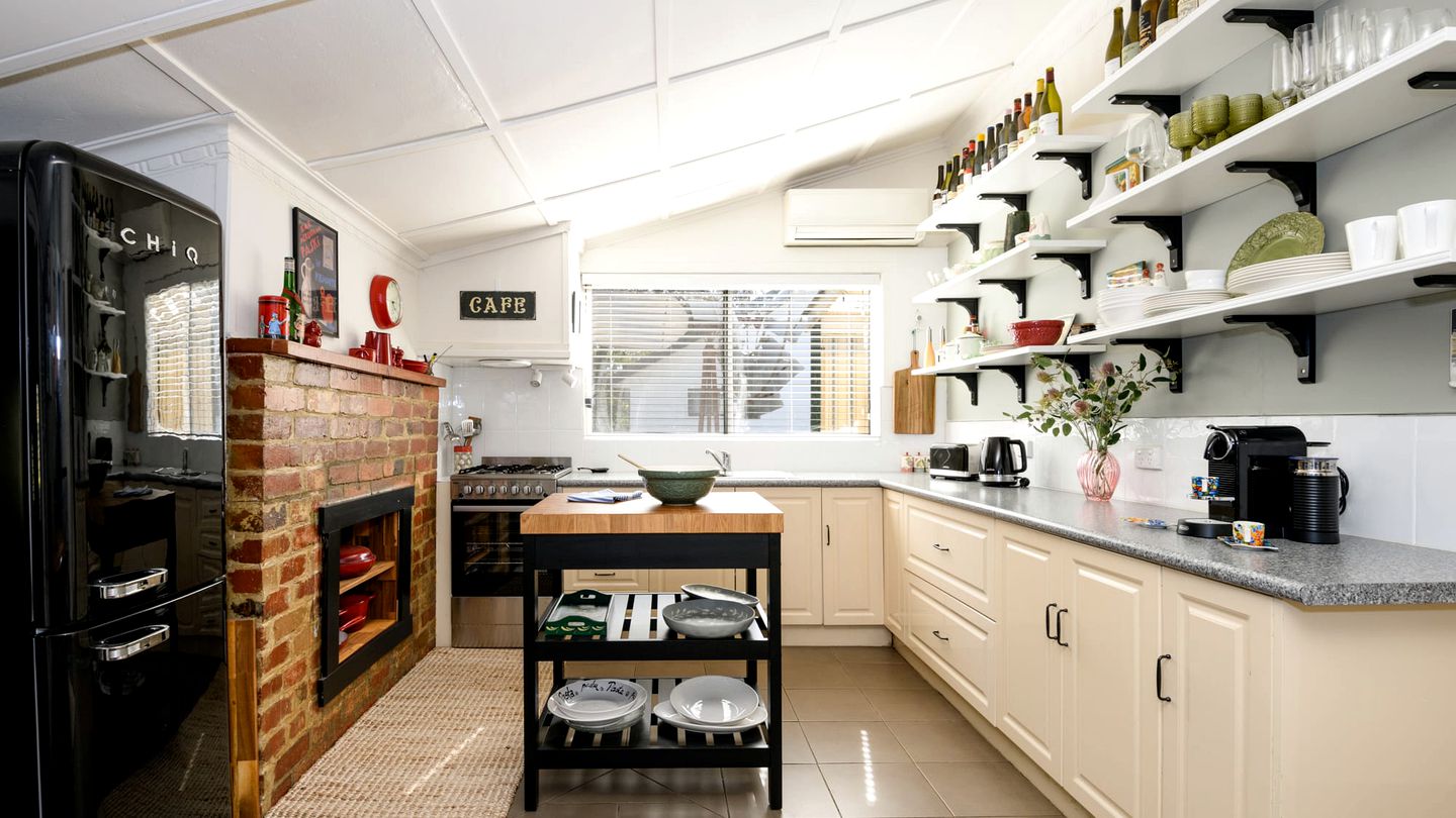 Wonderful Cabin with Fireplace in Daylesford, Victoria