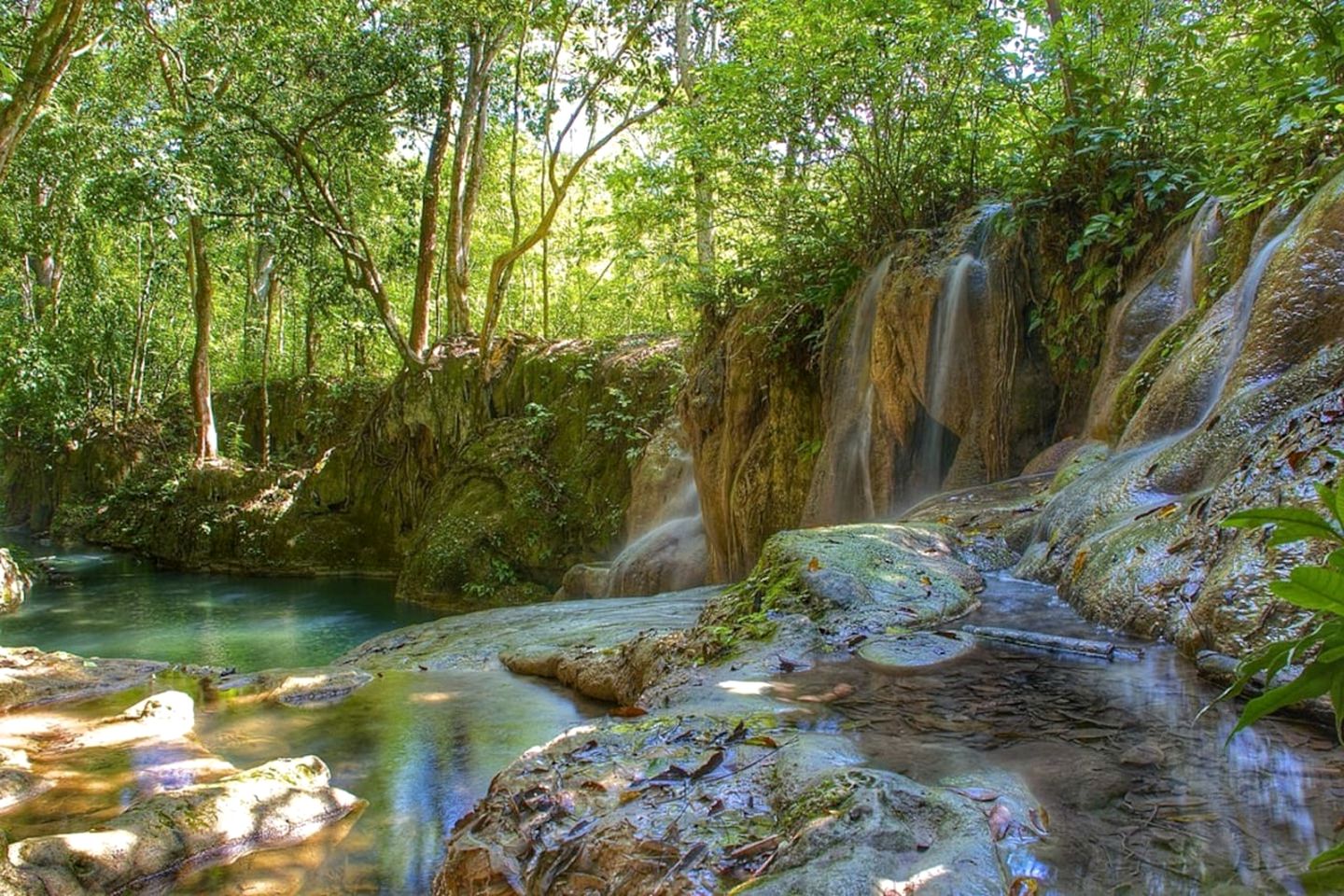 Amazing Forest Villa with Outdoor Shower Perfect for Nature Lovers in Belize