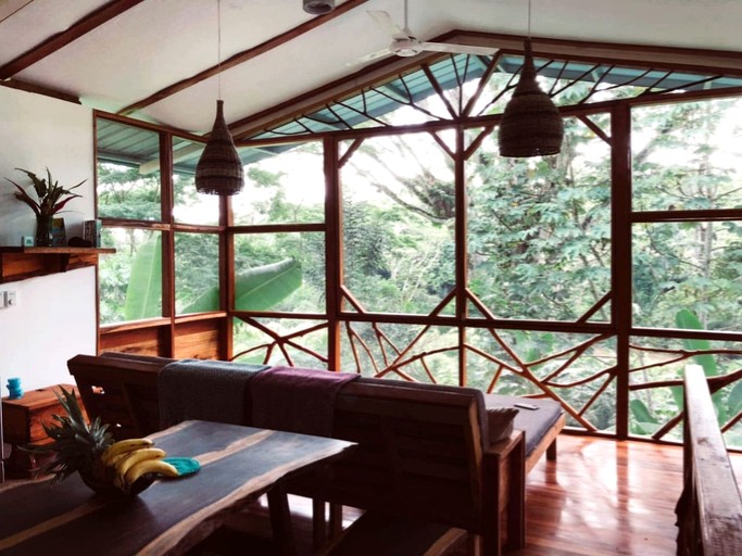 Cottages (Belize, Cristo Rey, Cayo District)