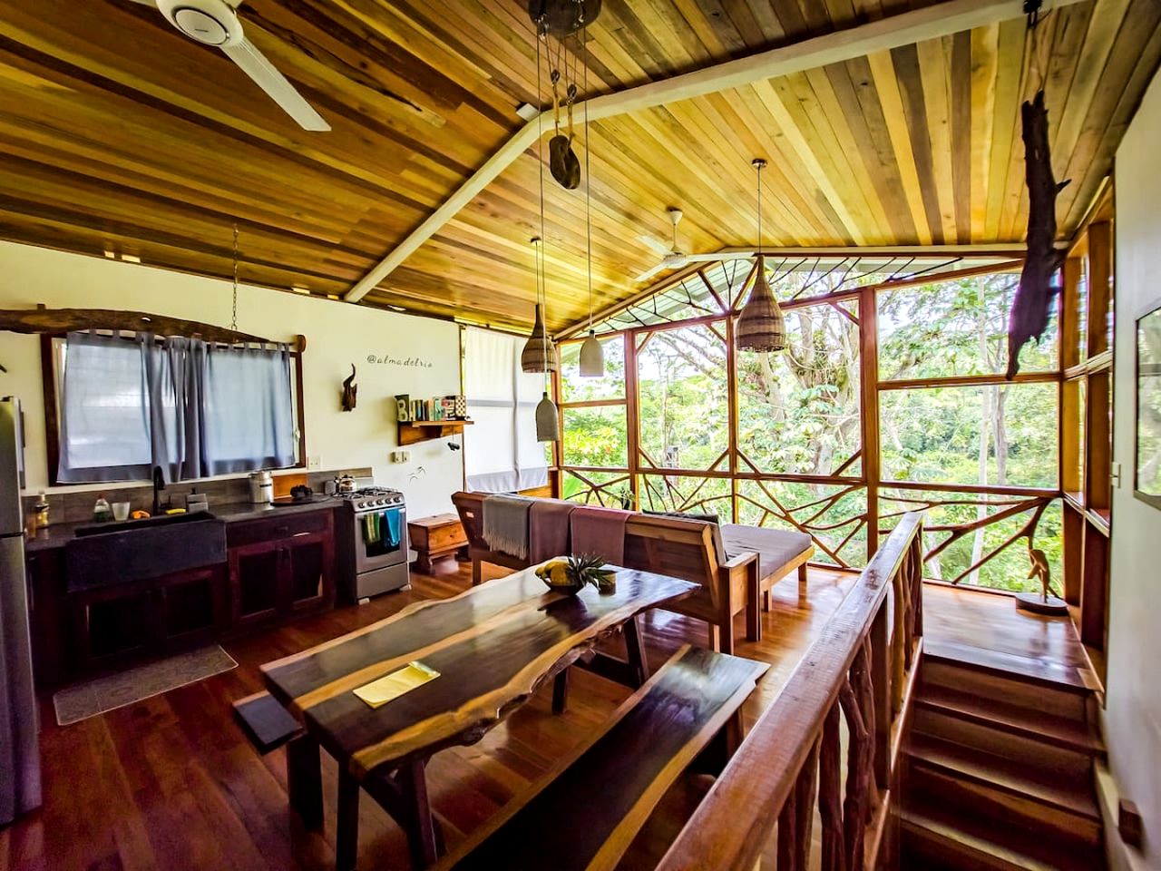 Amazing Forest Villa with Outdoor Shower Perfect for Nature Lovers in Belize