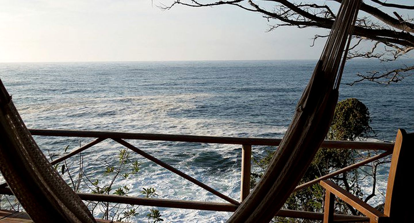 Open-Air Cabin Rental with Private Beach Access near Yelapa, Mexico