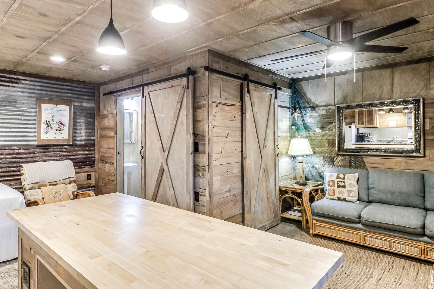 Charming Rustic Cabin with Fire Pit near Estes Cove in Rockport, Texas