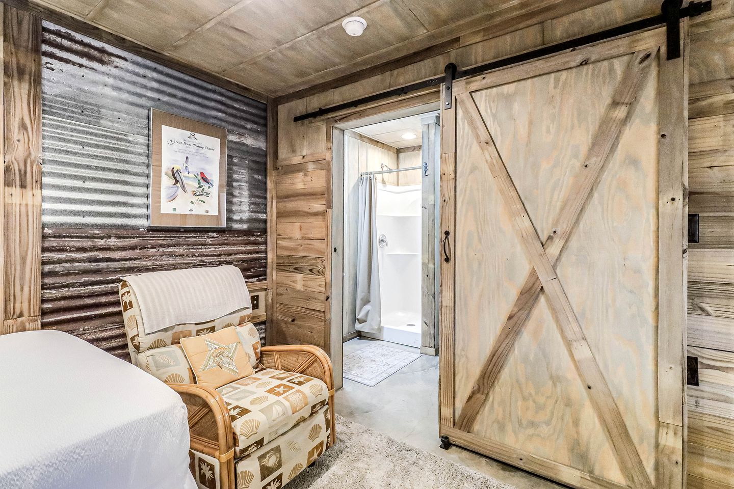 Charming Rustic Cabin with Fire Pit near Estes Cove in Rockport, Texas