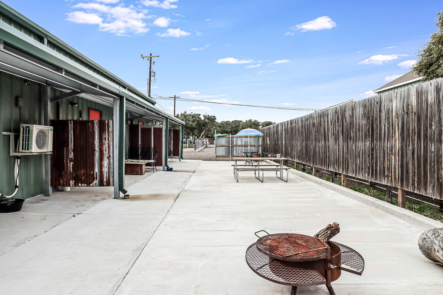 Amazing Container Cabin with Fire Pit Incredible for Water Activities in Rockport, Texas