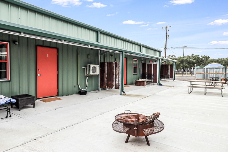 Containers (United States of America, Rockport, Texas)