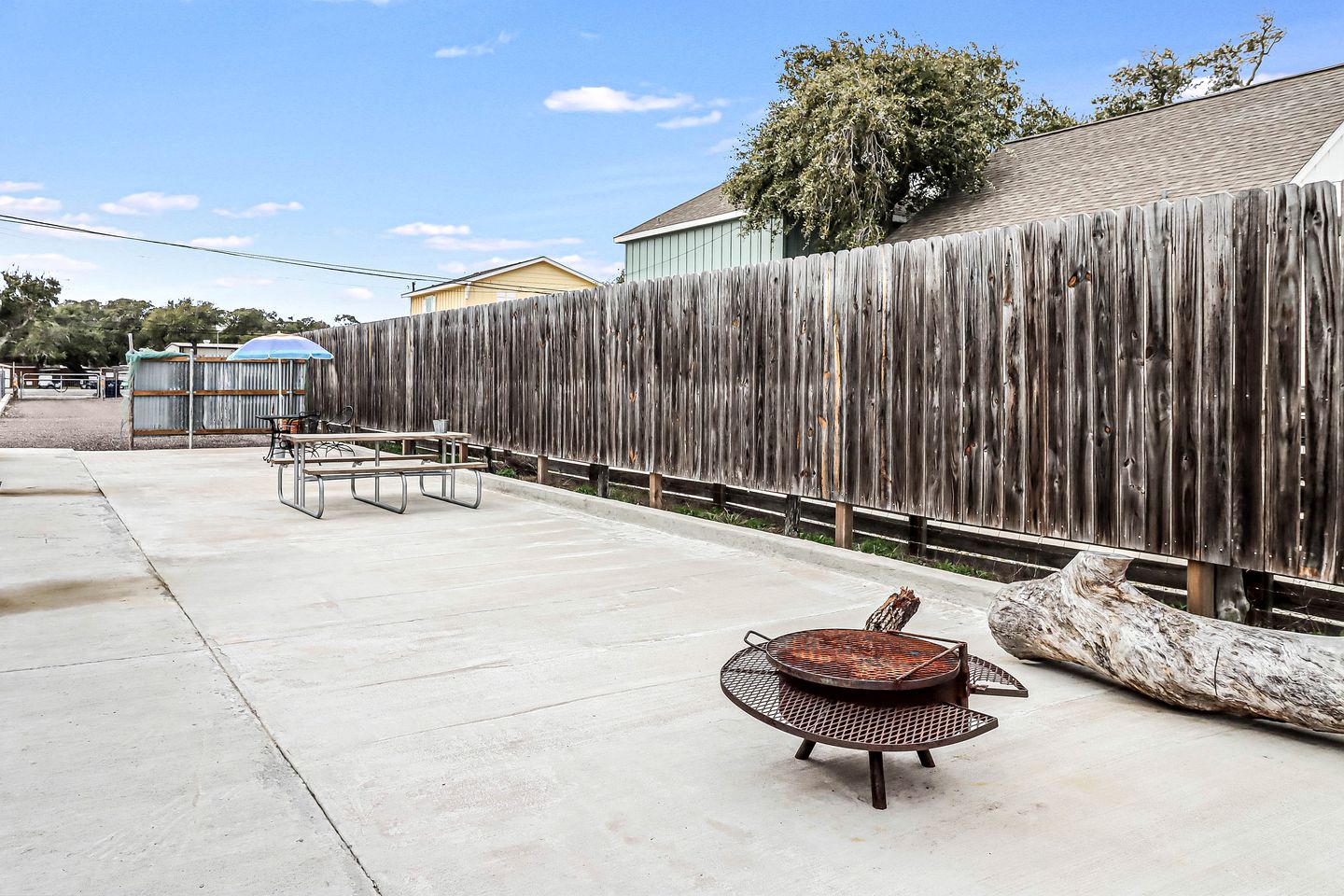 Amazing Container Cabin with Fire Pit Incredible for Water Activities in Rockport, Texas