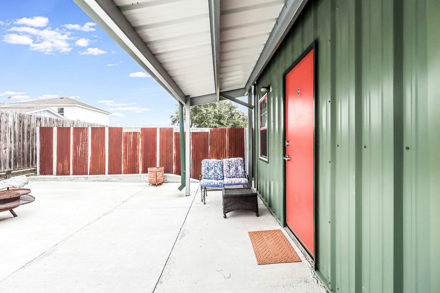 Charming Rustic Cabin with Fire Pit near Estes Cove in Rockport, Texas