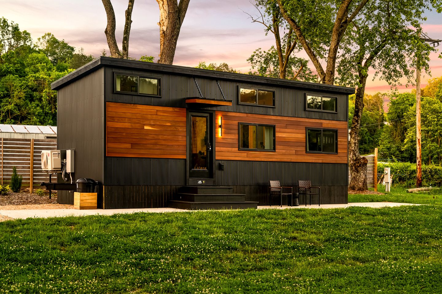 Spectacular Modern Style Tiny House in Branson, Missouri