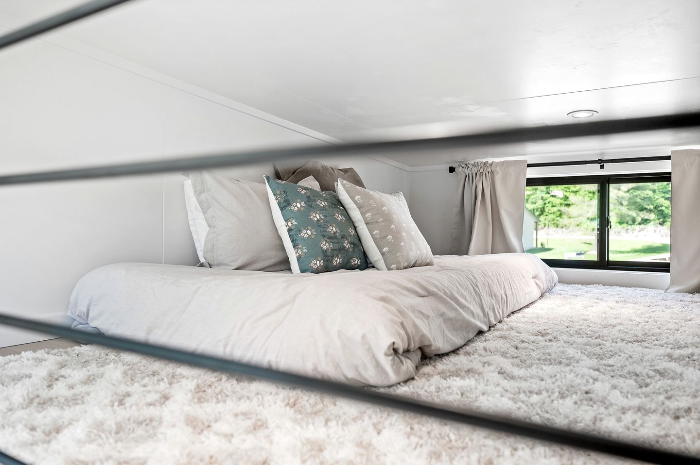 Spectacular Modern Style Tiny House in Branson, Missouri