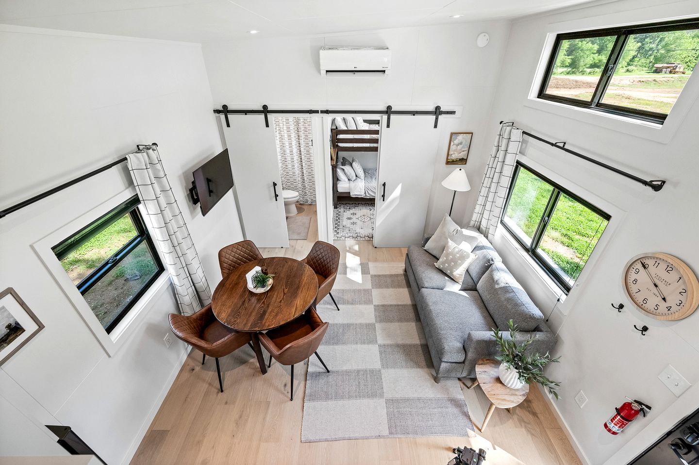 Spectacular Modern Style Tiny House in Branson, Missouri